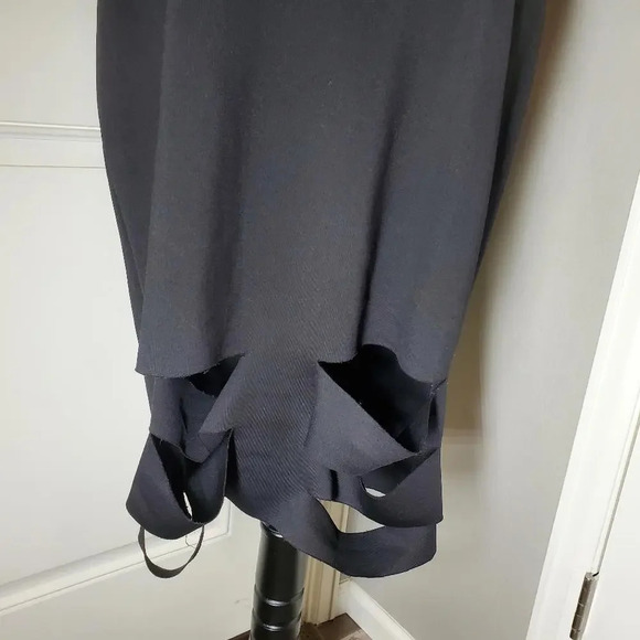 Torrid 2X Dress Black Ponte Sheath Short Sleeve Scoopneck Front Cut Out - Picture 2 of 10